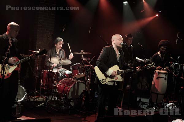 MICHAEL J SHEEHY AND THE HIRED MOURNERS - 2009-10-11 - PARIS - La Maroquinerie - Michael J. Sheehy - Patrick McCarthy